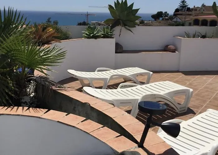 Penthouse With Private Roof Terrace And Jacuzzi Appartement *