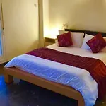 Penthouse With Private Roof Terrace And Jacuzzi アパート *