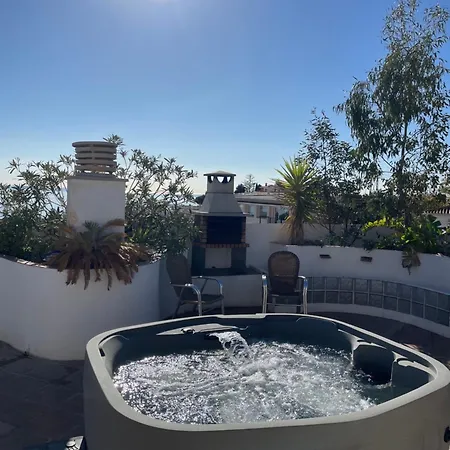 Penthouse With Private Roof Terrace And Jacuzzi