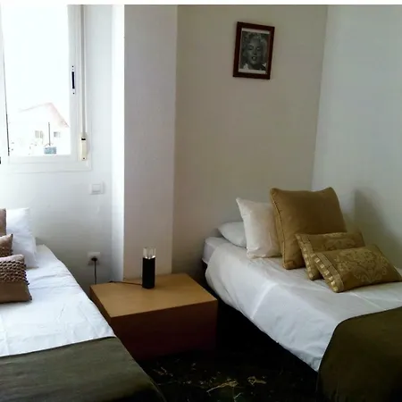 Penthouse With Private Roof Terrace And Jacuzzi Apartment