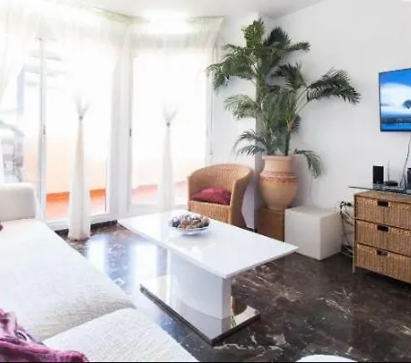 Penthouse With Private Roof Terrace And Jacuzzi