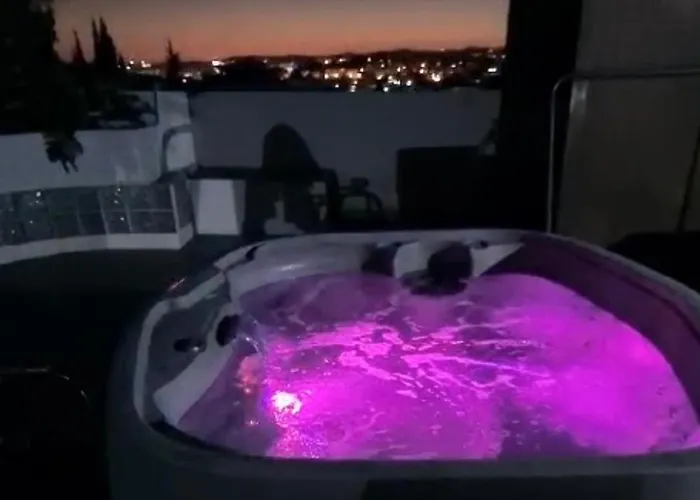 Penthouse With Private Roof Terrace And Jacuzzi * フエンヒロラ