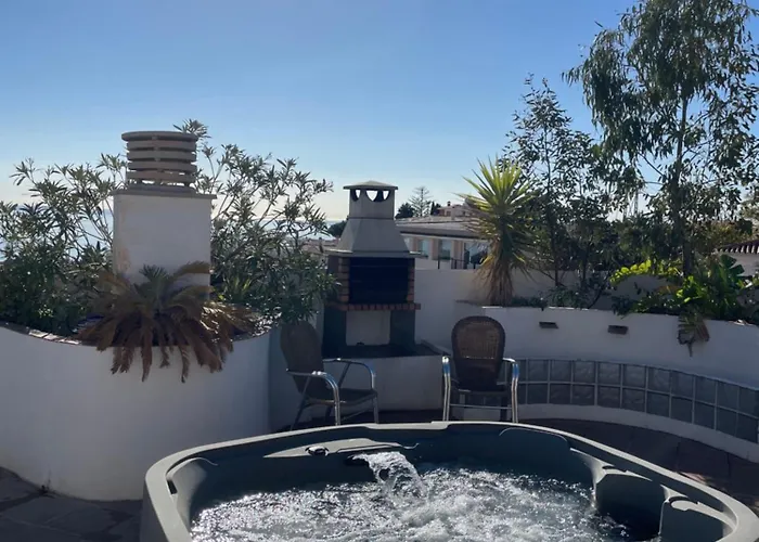 Penthouse With Private Roof Terrace And Jacuzzi